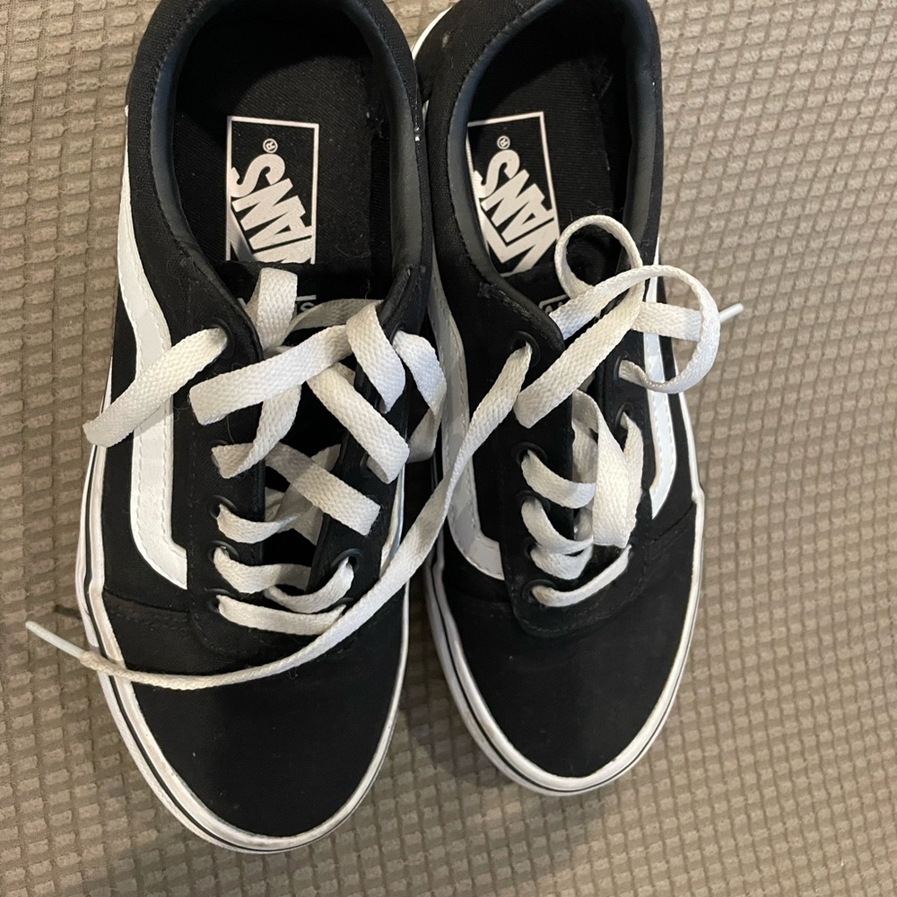 VANS Woman’s Sneakers Size 6.5 $15
